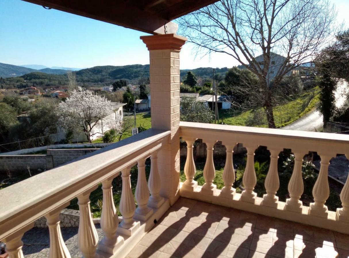 Villa Silvia Ágios Matthaíos 外观 照片