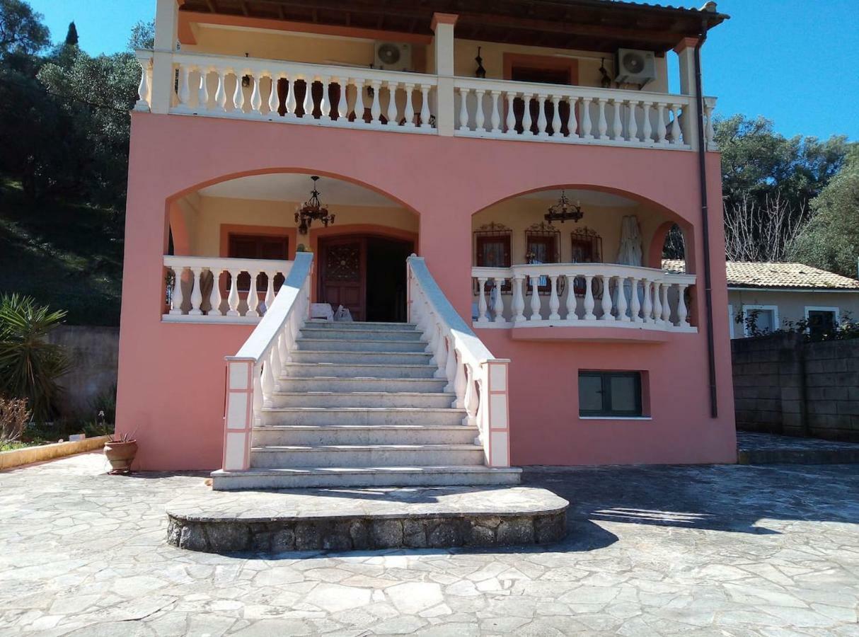 Villa Silvia Ágios Matthaíos 外观 照片